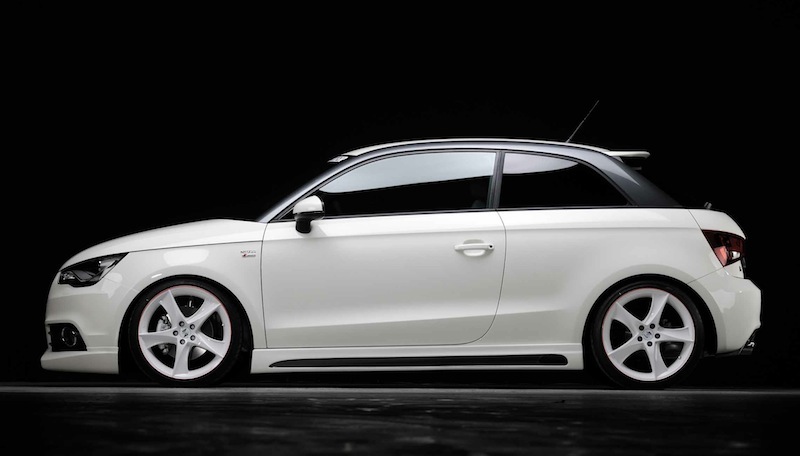 Audi A1 (GB) S-Line bas de caisse tuning extérieur sport gauche droite.