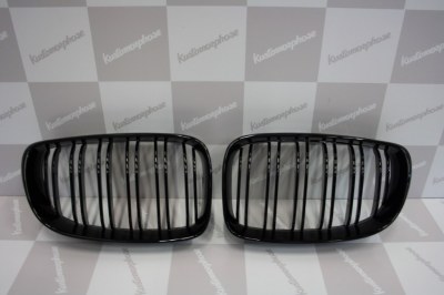 Calandre noir brillante double baton look M4 BMW serie 1 phase 2 2007-2011 